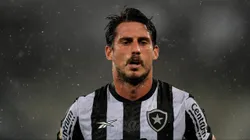 Botafogo deve prolongar contrato com jogador. Foto: Thiago Ribeiro/AGIF