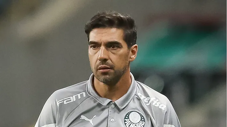 Abel Ferreira deve seguir no comando do Palmeiras. Foto: Pedro H. Tesch/Getty Images.