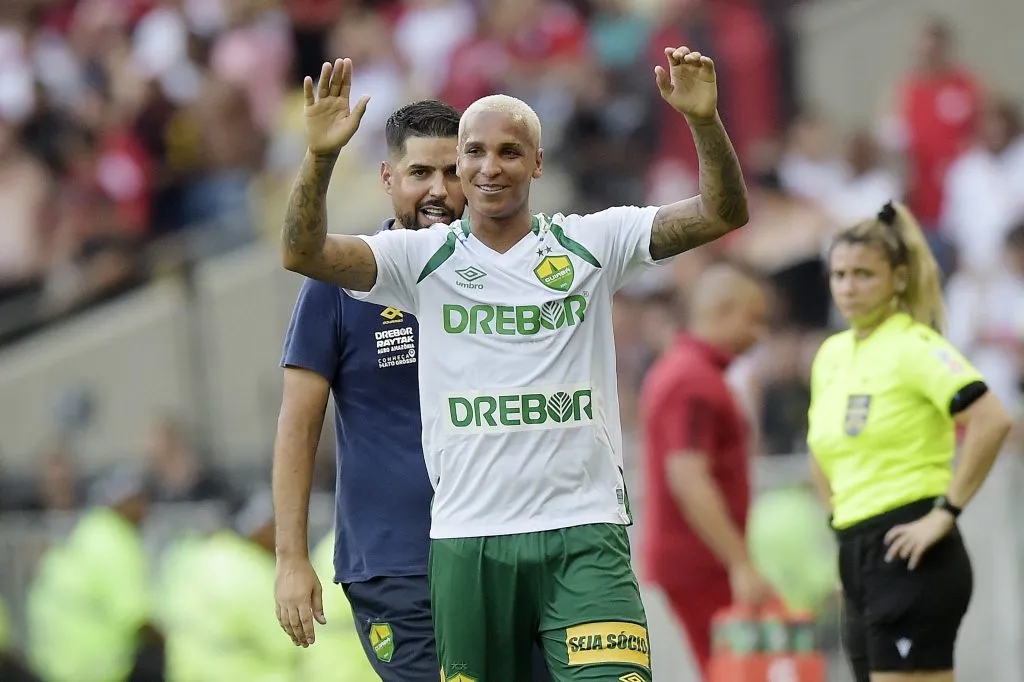 Deyverson jogador do Cuiabá durante partida contra o Flamengo no Maracanã pelo campeonato Brasileiro A 2023. Foto: Alexandre Loureiro/AGIF