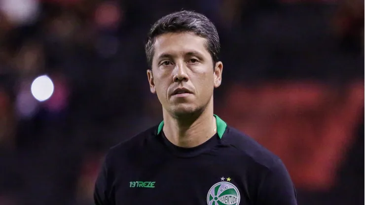 Thiago Carpini enquanto tecnico do Juventude durante partida contra o Sport no estadio Ilha do Retiro pelo campeonato BRASILEIRO B 2023. Rafael Vieira/AGIF