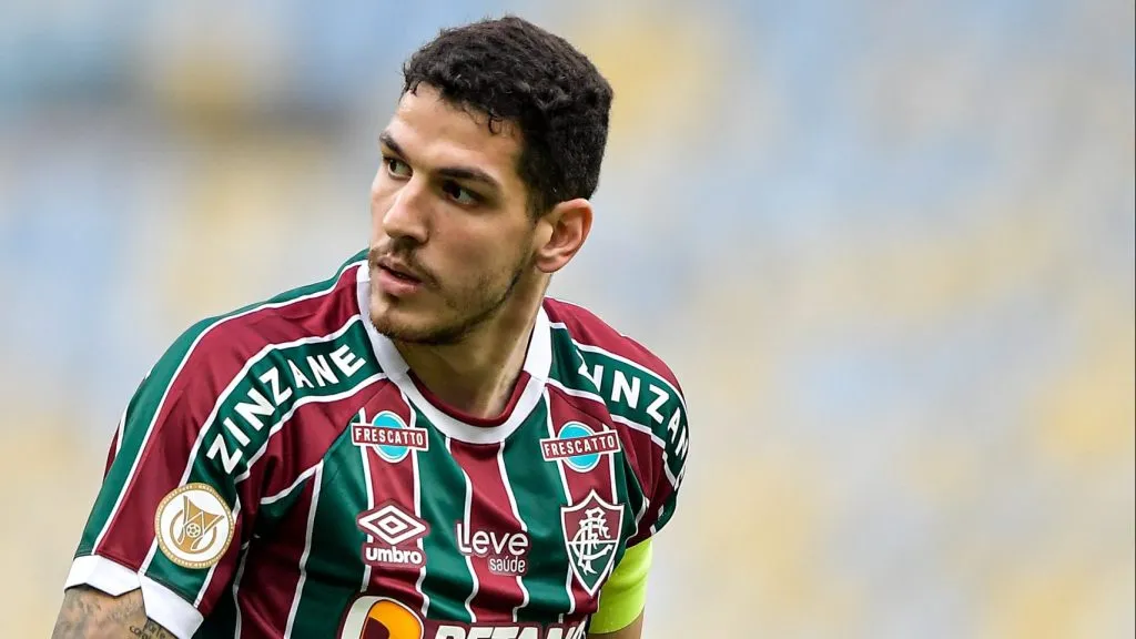 Nino jogador do Fluminense durante partida contra o Santos