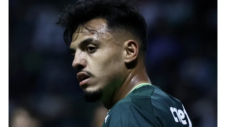 Gabriel Menino caiu de rendimento no Palmeiras e ainda tomou 'alfinetada' de jogador do SPFC - Foto: Marcello Zambrana/AGIF