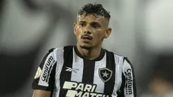 Tiquinho Soares jogador do Botafogo lamenta durante partida contra o Goias no estadio Engenhao pelo campeonato Brasileiro A 2023. Jorge Rodrigues/AGIF