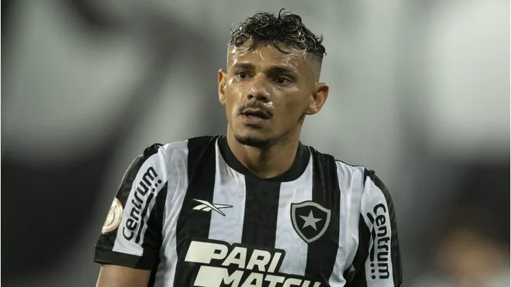 Tiquinho Soares jogador do Botafogo lamenta durante partida contra o Goias no estadio Engenhao pelo campeonato Brasileiro A 2023. Jorge Rodrigues/AGIF