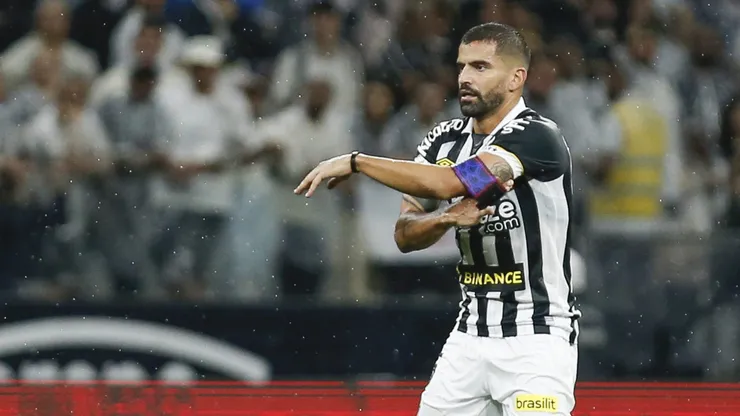 Foto: Ricardo Moreira/Getty Images - Rincón tem ofertas no mercado