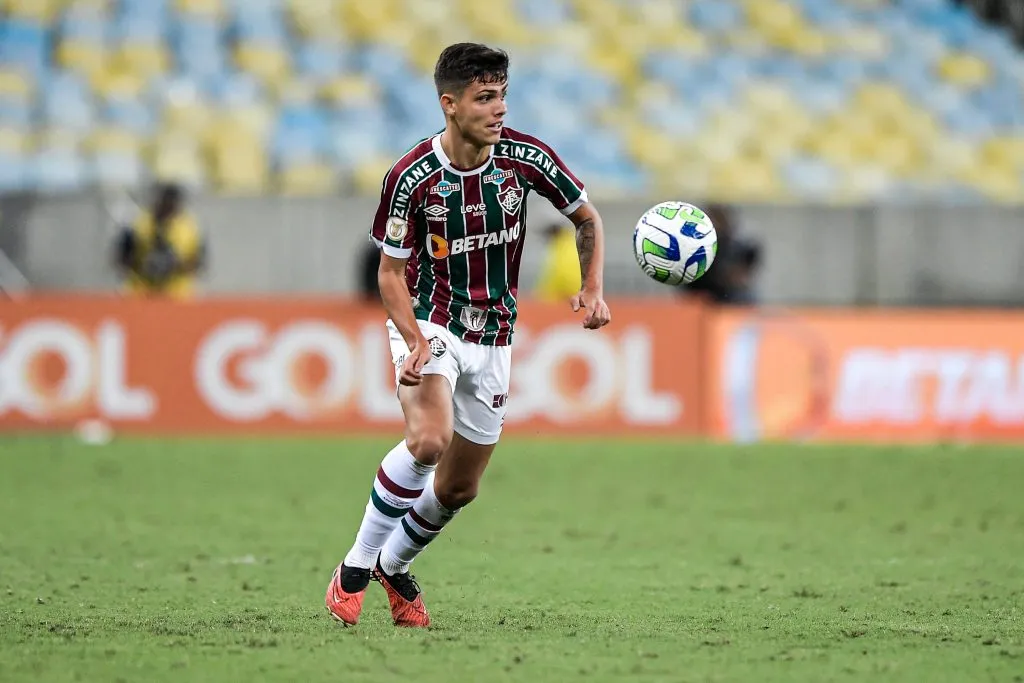 RJ – RIO DE JANEIRO – 25/11/2023 – BRASILEIRO A 2023, FLUMINENSE X CORITIBA – Giovanni Manson jogador do Fluminense durante partida contra o Coritiba no estadio Maracana pelo campeonato Brasileiro A 2023. Foto: Thiago Ribeiro/AGIF