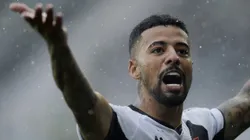 Meio-campista pode ter um novo parceiro no setor no Vasco - Foto: Alexandre Loureiro/AGIF.