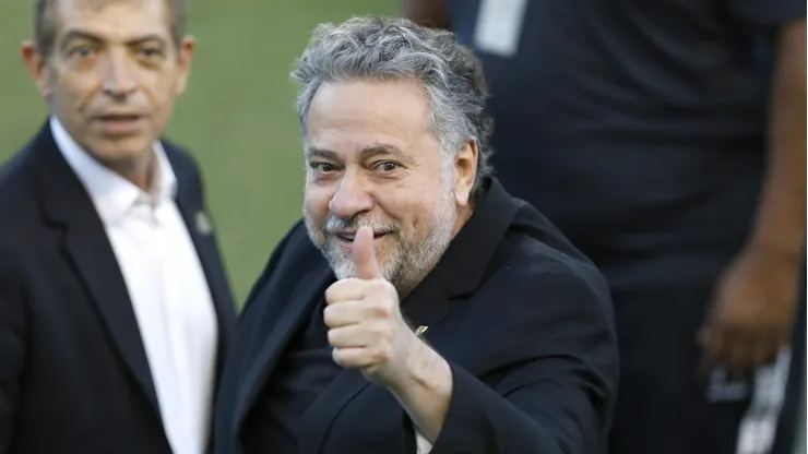 Júlio Casares busca por reforços para qualificar o São Paulo em 2024