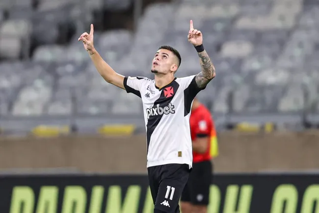 Gabriel Pec jogador do Vasco. Foto: Gilson Lobo/AGIF
