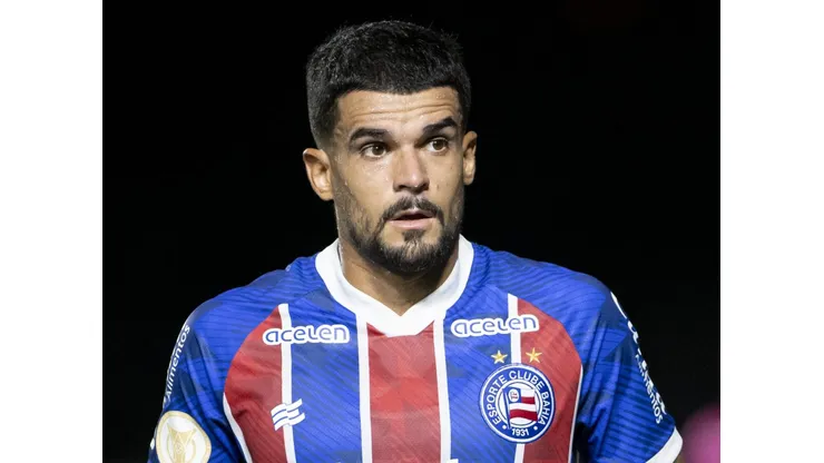Cauly, jogador do Bahia, durante partida contra o Vasco no estadio Sao Januario pelo campeonato BRASILEIRO A 2023. Foto: Jorge Rodrigues/AGIF