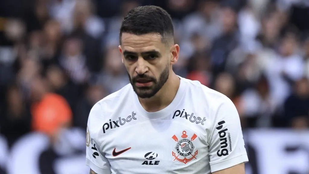 Renato Augusto jogador do Corinthians lamenta chance perdida durante partida contra o Coritiba