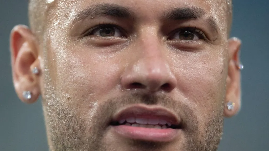 Neymar Jr., jogador da Seleção Brasileira, durante treino no estádio Arena Pantanal. Foto: Gil Gomes/AGIF