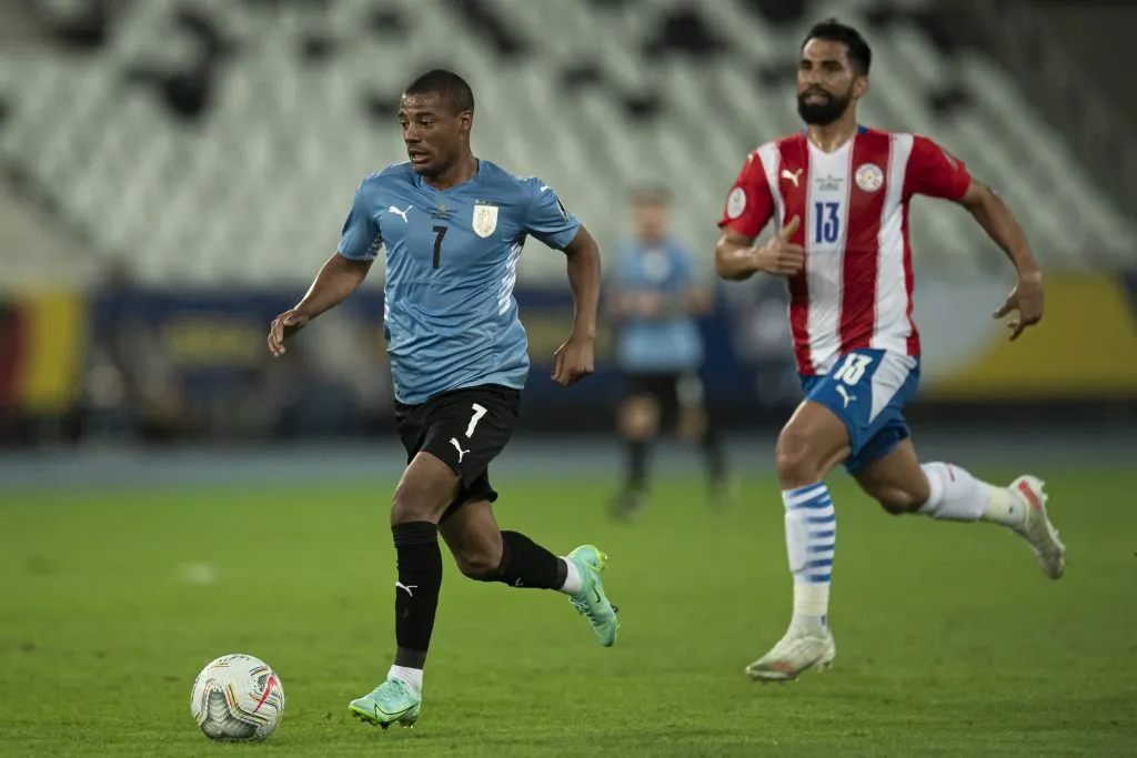 RJ – Rio de Janeiro – 28/06/2021 – COPA AMERICA 2021, URUGUAI X PARAGUAI – De La Cruz, jogador do Uruguai, durante partida contra o Paraguai no estádio Engenhão pelo campeonato Copa America 2021. Foto: Jorge Rodrigues/AGIF