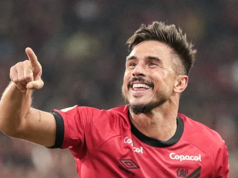 Agente manda a real e atualiza situação de Willian Bigode com o Vasco