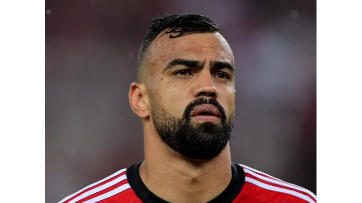 Fabrício Bruno, jogador do Flamengo, durante partida contra o Bragantino no estadio Maracana pelo campeonato Brasileiro A 2023. Foto: Thiago Ribeiro/AGIF