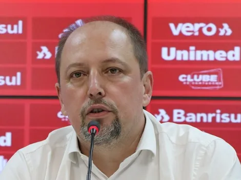 Confirmado agora: Presidente do Internacional define futuro de meio-campista