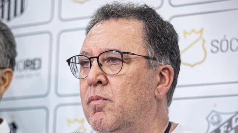 Marcelo Teixeira age nos bastidores buscando minimizar crise após rebaixamento. Fotos: Raul Baretta/ Santos FC.