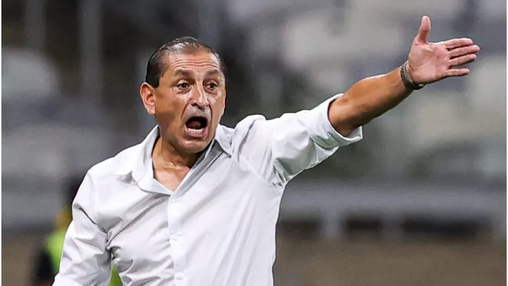 Técnico do Vasco não deve sentir falta - Foto: Gilson Lobo/AGIF.