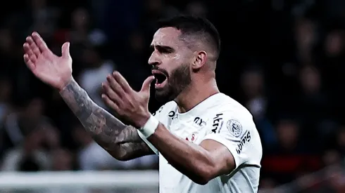 Camisa 8 foi avisado que está fora dos planos do Corinthians - Foto: Fabio Giannelli/AGIF.