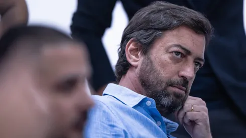 Duilio Monteiro Alves, presidente do Corinthians, durante apresentação do técnico Vanderlei Luxemburgo, no CT Joaquim Grava - Foto: Ettore Chiereguini/AGIF