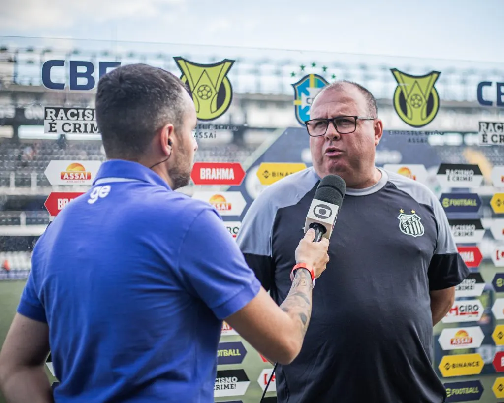 SP – SANTOS – 29/11/2023 – BRASILEIRO A 2023, SANTOS X FLUMINENSE – Marcelo Fernandes tecnico do Santos durante partida contra o Fluminense no estadio Vila Belmiro pelo campeonato Brasileiro A 2023. Foto: Abner Dourado/AGIF