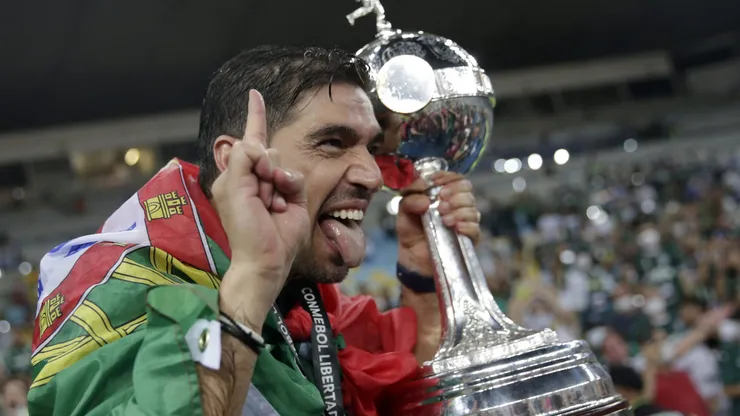 António Oliveira é um dos técnico portugueses no Brasil, junto de Abel Ferreira (foto), do Palmeiras, e Pedro Caixinha, do Bragantino - Foto: Ricardo Moraes - Pool/Getty Images)