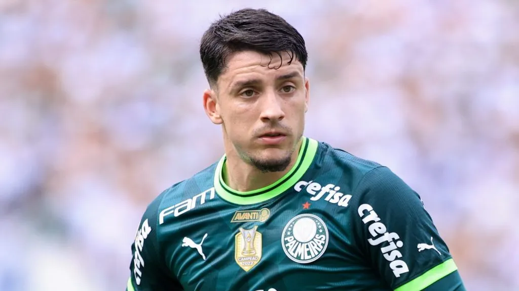 Piquerez em ação com a camisa do Palestra. Foto: Marcello Zambrana/AGIF