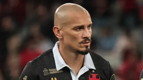 Atleta que está livre no mercado treina no CT do Vasco. Foto: Robson Mafra/AGIF