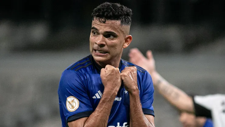 Bruno Rodrigues com a camisa do Cruzeiro. Foto: Fernando Moreno/AGIF