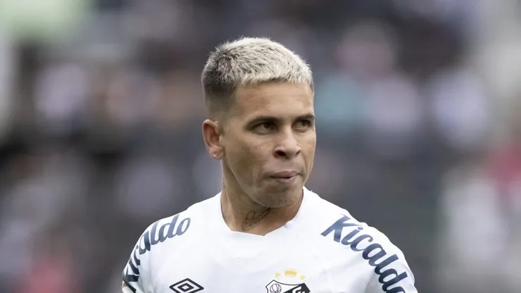 Soteldo não deve permanecer no Santos. Foto: Jorge Rodrigues/AGIF