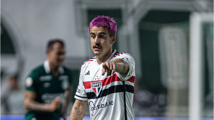 Gabi Neves em ação contra o Goiás. Foto: Isabela Azine/AGIF