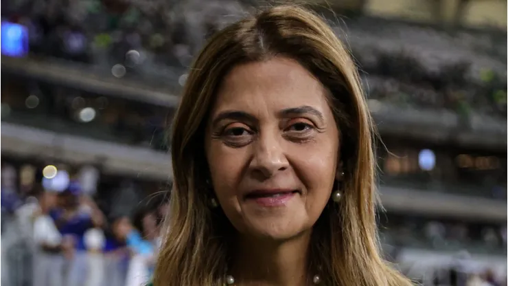 Torcida do Palmeiras faz pedido para Leila. Foto: Gilson Lobo/AGIF