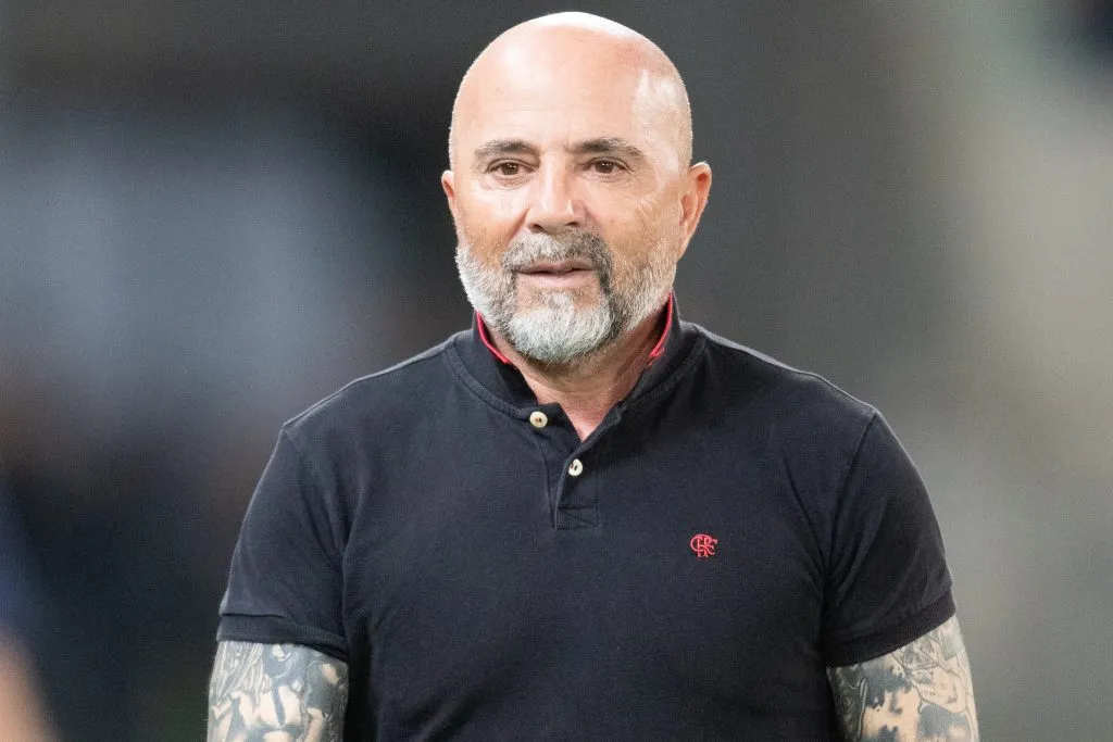 Jorge Sampaoli, ex-técnico do Flamengo, durante partida contra o Cuiabá no estádio Arena Pantanal pelo campeonato Brasileiro A 2023. Foto: Gil Gomes/AGIF