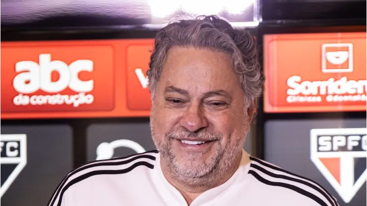 Casares define situação de James no São Paulo. Foto: Abner Dourado/AGIF