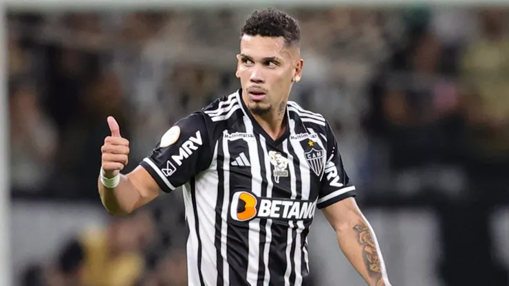 Torcida do Galo 'craav' defensor para ser titular com Paulinho e cia - Foto: Gilson Lobo/AGIF