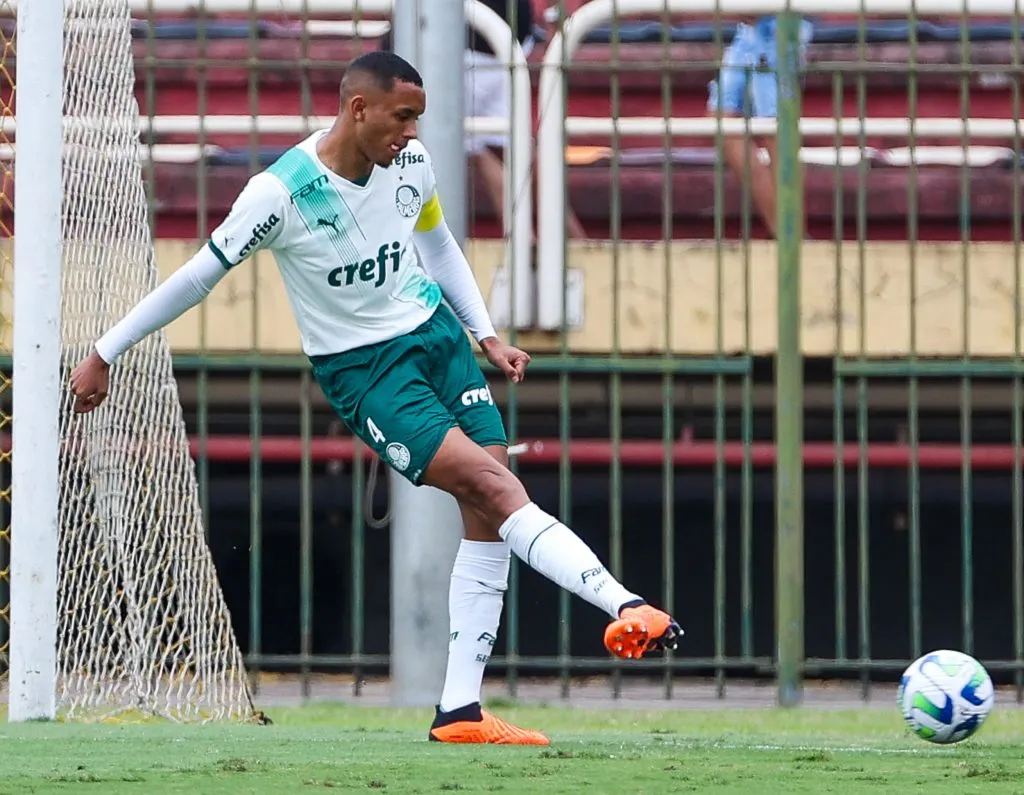 Michel, zagueiro e capitão do Sub-20 do Palmeiras – Foto: Fabio Menotti/Palmeiras