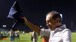 Ramon Diaz técnico do Vasco comemora vitória ao final da partida contra o Bragantino no estádio São Januário pelo campeonato Brasileiro A 2023. Foto: Thiago Ribeiro/AGIF