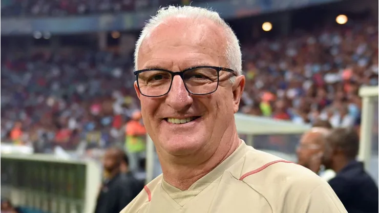Dorival Jr, tecnico do Sao Paulo durante partida contra o Bahia no estadio Arena Fonte Nova pelo campeonato Brasileiro A 2023. Foto: Walmir Cirne/AGIF