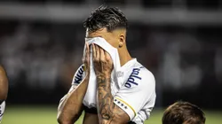Marcos Leonardo, jogador do Santos, lamenta durante partida contra o Fortaleza no estádio Vila Belmiro pelo Campeonato Brasileiro - Foto: Abner Dourado/AGIF