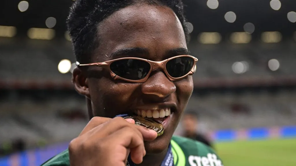 Endrick na comemoração do título. Foto: Pedro Vilela/Getty Images.