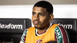 John Kennedy autor do segundo gol do Fluminense na derrota para o Grêmio