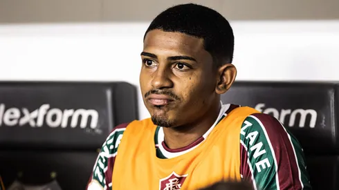 John Kennedy autor do segundo gol do Fluminense na derrota para o Grêmio