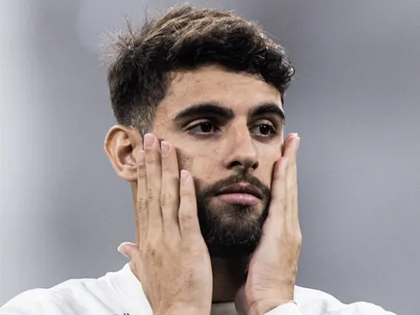 Yuri Alberto é flagrado pelas câmeras tentando lance bizarro