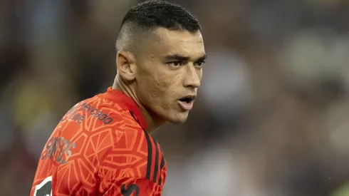 O goleiro Santos ganhou um status diferente, segundo portal que cobre o Mengão - Foto: Jorge Rodrigues/AGIF