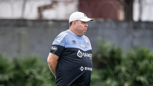 Marcelo Fernandes técnico do Santos durante treinamento no CT Rei Pelé. Fotos: Raul Baretta/ Santos FC.