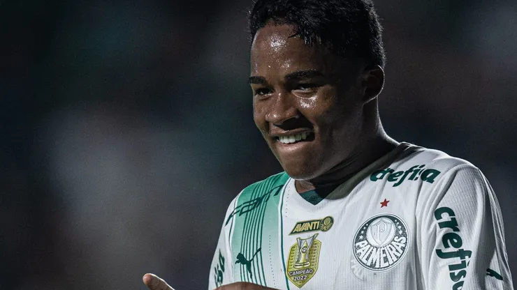 Endrick fica perto de superar ex-atacante do Palmeiras - Foto: Heber Gomes/AGIF