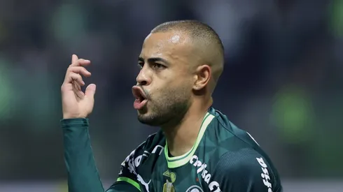 Mayke está há muitos anos no Verdão. Foto: Marcello Zambrana/AGIF