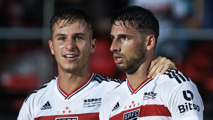 Recuperados de lesão, Calleri e Galoppo participam das atividades. Foto: Marcello Zambrana/AGIF