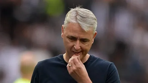 Tiago Nunes tecnico do Botafogo durante partida contra o Santos no Engenhao pelo campeonato Brasileiro A 2023. Foto: Thiago Ribeiro/AGIF