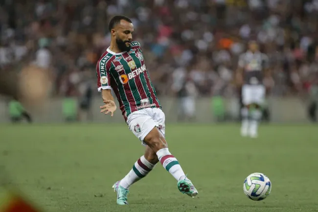 Samuel Xavier atuando pelo Fluminense – Foto: Lucas Merçon/Fluminense
